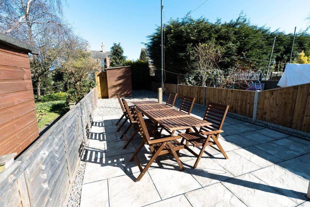 Fully Refurbished Property-March 22-Next To Beach Lowestoft Exterior photo