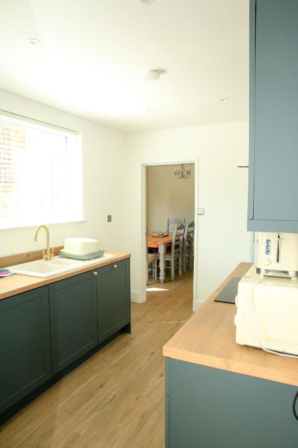 Fully Refurbished Property-March 22-Next To Beach Lowestoft Exterior photo